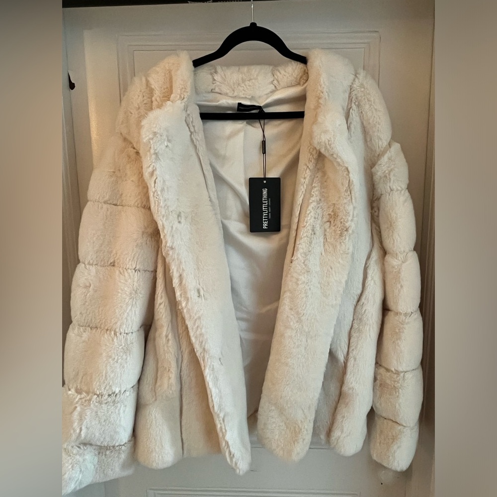PLT Faux Fur Bubble Coat - Picture 2 of 6